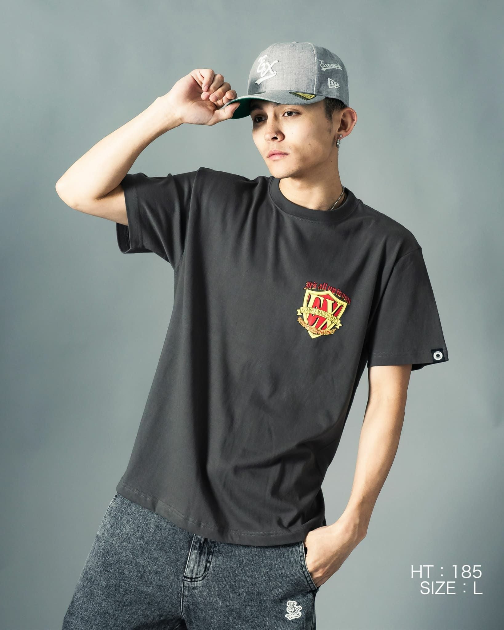 EXAMPLE SHIELD LOGO S/S TEE | MFC STORE OFFICIAL ONLINESTORE
